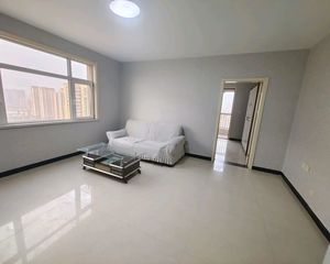 四中学区,盛世桃城,正规一室一厅一卫 房东自住房好楼层