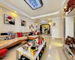 蓝光圣菲TOWN城3室2厅南