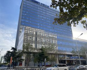 工体 世茂工三大厦 273平米 650万(单价2.38万)