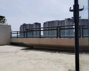 渤海路洋房顶复上下两层约300平 一套露台花园品质社区