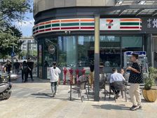 捡漏看来!写字楼转角便利店 年租13.2w 红本在手