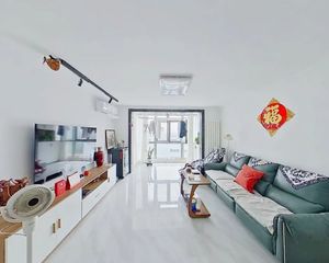 丰台光彩路83平南向两居 满五高层住宅