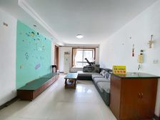 新出!接送方便,得房率高,双卫配置,诚心卖价格好谈