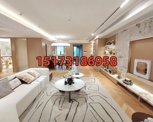 简装 鑫远紫樾香山 三房 湘府英才本部 1号线第贴 小高低密