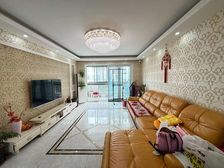 梦里水乡 大三房两厅两卫 得房率93% 适合大家庭居住