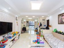 双卫 南北通透 楼龄新 有电梯 高楼层视野无遮挡 装修好