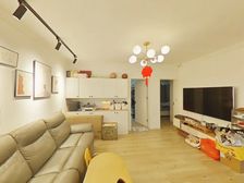 房东已买急售 满五有车位 看房随时 价格好谈 中间楼层