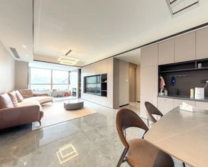 保利时代云洲 户型方正,正朝河标准套四双卫视野好,没有遮挡