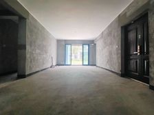 业主急售 带前后花园超100平门口 就是轻轨站后门万达广场