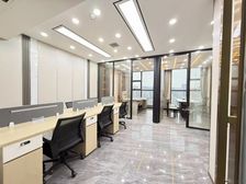 地铁口(2加1)68平米,万坤图财富广场,喜盈门旁,家具齐全