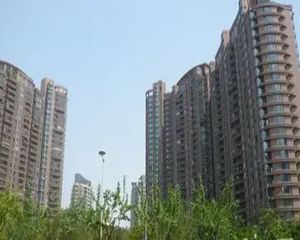 南北景观房,可以看到步行街的位置,诚意出售。