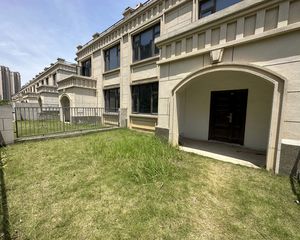捡漏新建城中间户,前后双花园,小区中间户,全新法式别墅