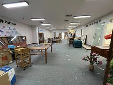电梯口 租金25元平 15个隔间加大公区 写字楼租赁