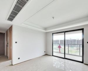 全成都二手房都有—只收2000中介费—银河玺悦台 4室2厅南