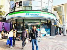 惠南东门街 单价1字打头的沿街重餐饮商铺带租约,年租18万