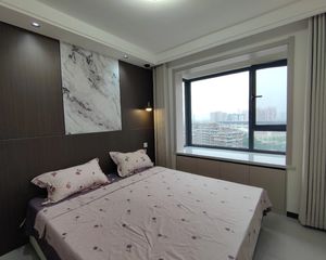 火车站电梯房豪华装修拎包入住总高18层的小高层两梯两户