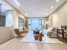 知名设计师佰萬精装全送客户,全南户型,可观江景,超有品味。