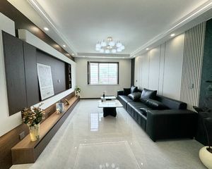 新秀九年制 小高层 精装婚房 实用3室.