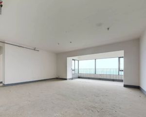 全成都二手房都有—只收2000中介费—建发中央湾区 4室 南