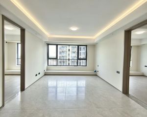 房山高端改善住宅中建国贤府130平四居双卫中间层观景位置!