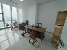 房东本人直租 3500月租 带家具3个房间 繁华商圈好招人