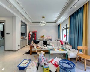 华府天地愉园 4室2厅 235.03平