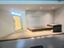 来凤街 国创园 层高7米 婚纱摄影 喜铺 肖像等 有无影墙