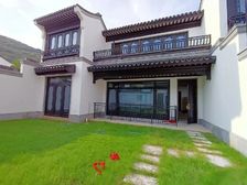临安青山湖 蓝城春风燕语 双层合院送车库,房东诚心出 大花园