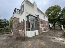 A区边套别墅,花园300平,门口3车位,房东诚心出售,随时签
