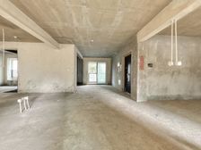 城东889隔边.四房的洋房,全天采光适宜改善居住人群