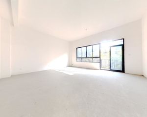 炎华置信上林赋 5室2厅 东 南