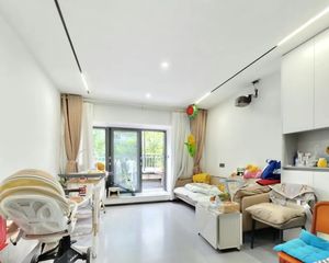 绿野天城 房子是精装修,业主,保养好