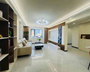朝阳花园小区(B区) 111平3居 南北向精装修拎包入住