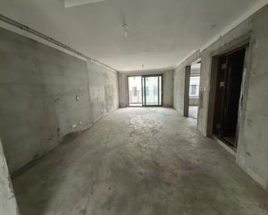 次新电梯洋房低密改善标杆,10号线地铁+55万方万象城商业体