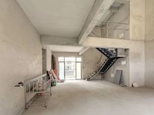 宇虹万花城中空复式带露台产权满二带车位