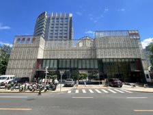急售!临主街门前能停车!品牌租户40年租期!年金300w