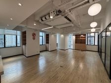 业主直租3.4.9号线宜山路站 景鸿大楼120平米 精装修