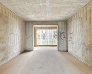 四号线璜溪站地铁口3房2卫有车位好楼层,诚心出售