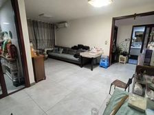 鸿博家园一期A区南北通透三居室 有房本 近地铁 精装修 诚售