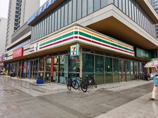 河东大直沽音乐学院!十字路口商铺!年金30万送5个停车位