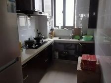 户型方正,设计很好。看房随时