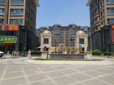 绿都皇城精装南向两居 电梯洋房 两室两卫户型