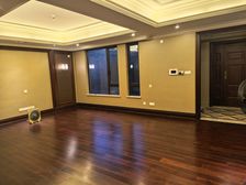 新上好房,从来没住过人,带车位,业主急售,看房随时方便。