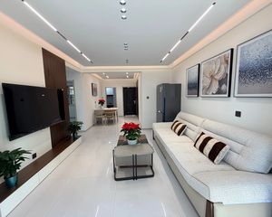 大庆路荣景园精装两居室全阳面带家具家电拎包入住