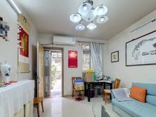 华农大學内 嵩山住宅区 一楼带花园 少有放卖 舒适三房