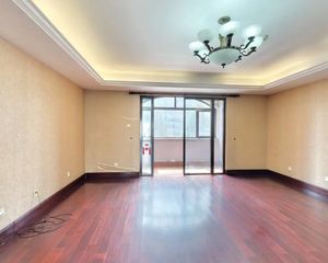 北京花园 3室2厅 197.88平 品质社区 好楼层 随时看