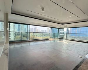 千 视野!全新精装3大件!大转角改善!近伊藤地铁!可议价