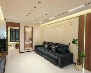 南线阁41号院 东南三居 满五简装 单价5.3万
