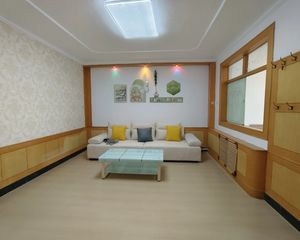 福园小区南北通透三居室 90平仅售36.8万