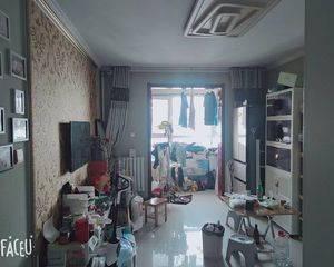 府河公园旁精装两室,采光无遮挡,诚心出售。价钱可议